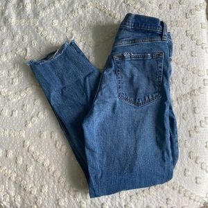 Abercrombie Women’s Jeans 27 regular, medium wash